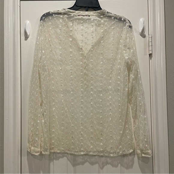 Unbranded Blouse Women’s Small Cream Lace Eyelet Sheer Cottagecore Coquette Boho - Picture 2 of 7